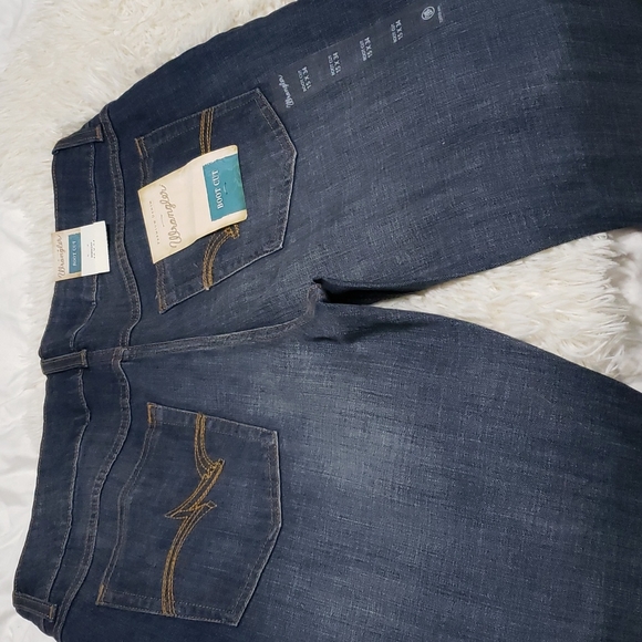 NWT Wrangler Jeans Boot Cut - Picture 2 of 6